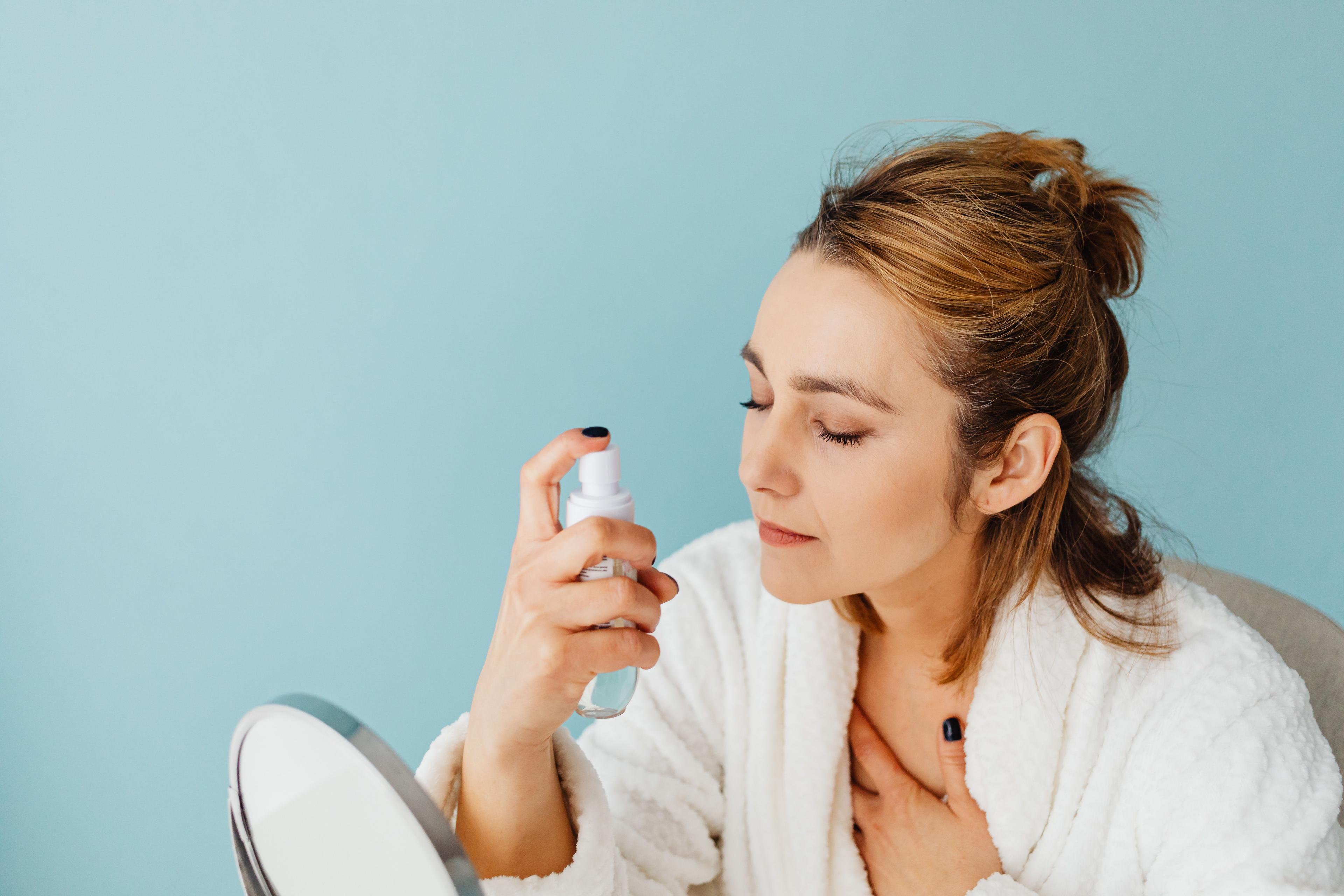 Urutan Layering Skincare yang Benar: Dari Cleanser sampai Sunscreen